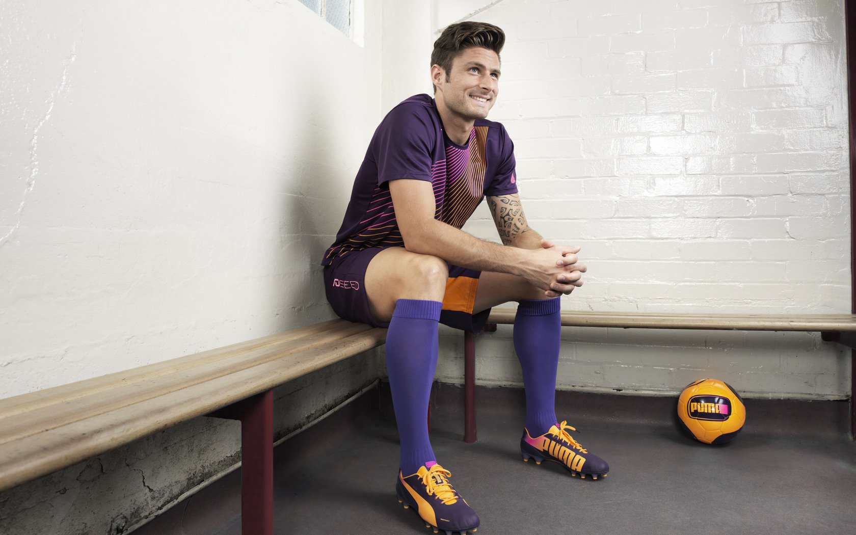 西甲俱乐部巅峰对决:攻势变幻令人惊叹,西甲争冠分析